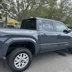 TOYOTA TACOMA SR5 - 9