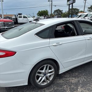 FORD FUSION SE - 9
