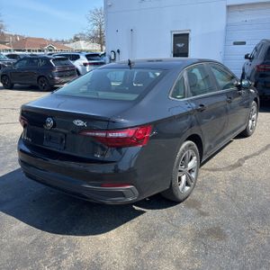 VOLKSWAGEN JETTA SE - 8