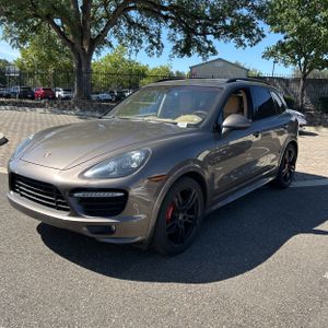 PORSCHE CAYENNE GTS - 1