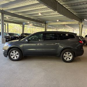 CHEVROLET TRAVERSE LT - 3