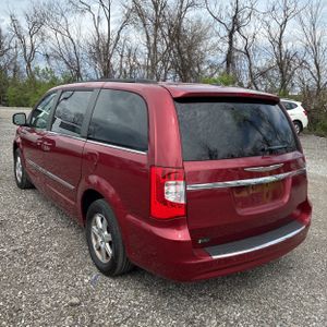 CHRYSLER TOWN & COUNTRY TOURING - 5