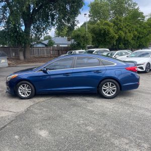 HYUNDAI SONATA SE - 3