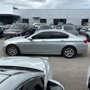 BMW 5 SERIES 528I - 3