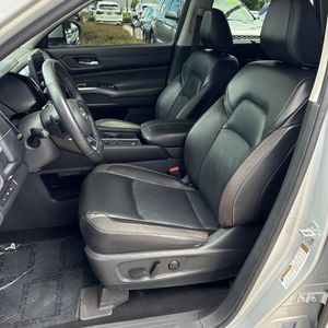 2022 Nissan PATHFINDER SL — фото 30