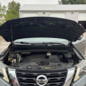 2017 Nissan PATHFINDER SL 照片 46
