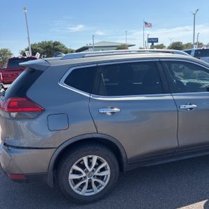 صورة 9 لـ 2017 Nissan ROGUE SV