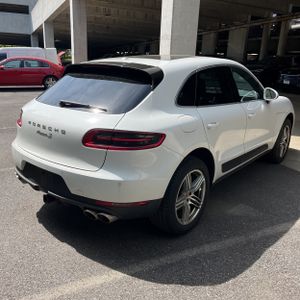 PORSCHE MACAN S - 8