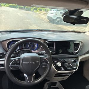 صورة 36 لـ 2022 Chrysler VOYAGER LX