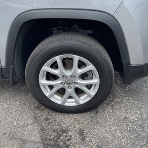 2017 JEEP CHEROKEE LATITUDE — миниатюра 19