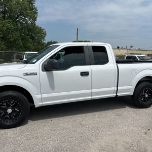 FORD F-150 XL - 4
