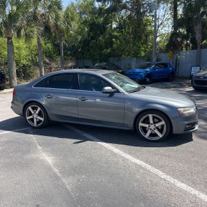 AUDI A4 2.0T PREMIUM - 10