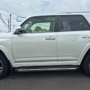 2023 Toyota 4RUNNER LIMITED photo 4