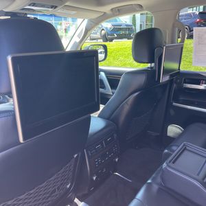 صورة 37 لـ 2017 Toyota LAND CRUISER BASE
