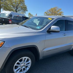 JEEP GRAND CHEROKEE LAREDO E - 2