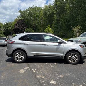FORD EDGE SEL - 10