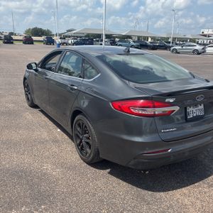 FORD FUSION SE - 4