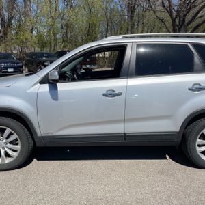 KIA SORENTO EX - 4