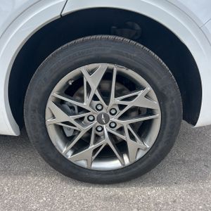 2025 Genesis GV70 2.5T STANDARD — миниатюра 18