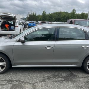 2014 Volkswagen PASSAT 2.0L TDI SE photo 4