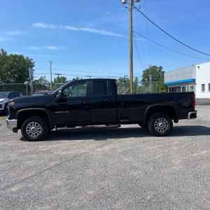صورة 3 لـ 2024 Chevrolet SILVERADO 2500HD LT