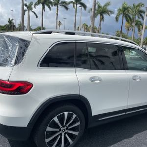 2023 Mercedes-BENZ GLB 照片 9