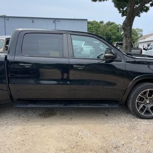 2019 RAM 1500 LARAMIE — фото 10