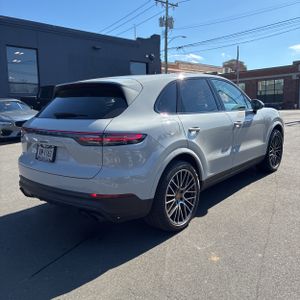 PORSCHE CAYENNE PLATINUM EDITION - 8