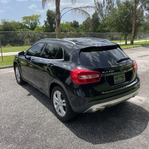 2015 Mercedes-BENZ GLA 照片 5