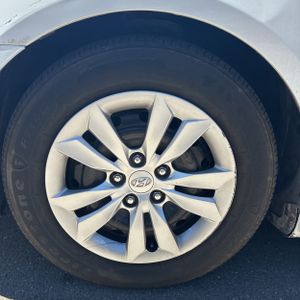 2012 Hyundai SONATA GLS thumbnail 17