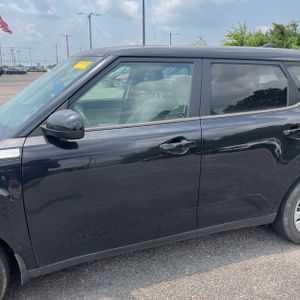 صورة 4 لـ 2021 KIA SOUL LX