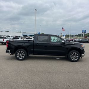 2025 Chevrolet SILVERADO 1500 LT — фото 10
