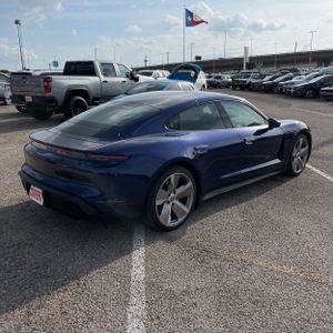 PORSCHE TAYCAN BASE - 8