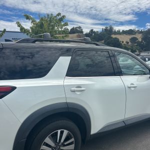 2023 Nissan PATHFINDER SL 照片 9