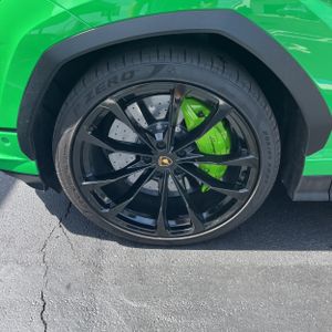 2024 Lamborghini URUS S — миниатюра 17