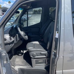 2019 Mercedes-BENZ SPRINTER 2500 — миниатюра 31