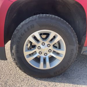 2019 Chevrolet TAHOE LS — миниатюра 17