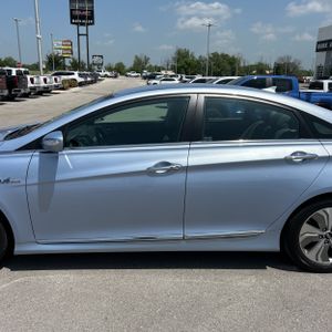 HYUNDAI SONATA - 4