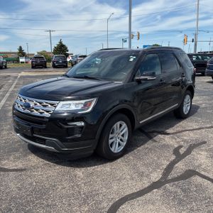 FORD EXPLORER XLT - 1