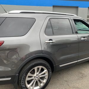 FORD EXPLORER LIMITED - 9