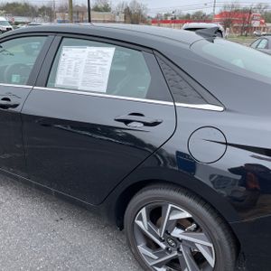 HYUNDAI ELANTRA LIMITED - 6