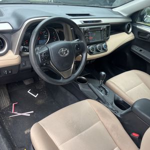 صورة 36 لـ 2013 Toyota RAV4 LE