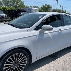 FORD FUSION SE - 2