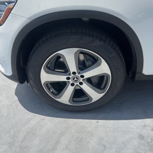 صورة مصغرة 17 لـ 2023 Mercedes-BENZ GLC