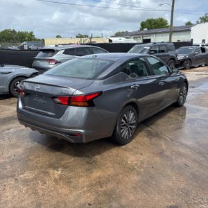 NISSAN ALTIMA SV FWD - 8