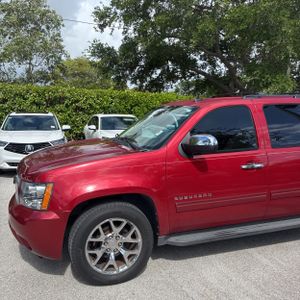 CHEVROLET SUBURBAN LT - 2