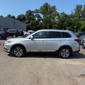 2019 Mitsubishi OUTLANDER SEL — фото 3