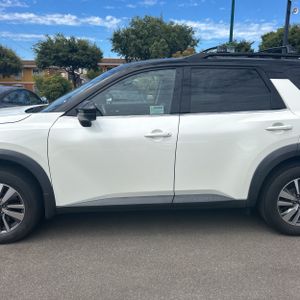 2023 Nissan PATHFINDER SL 照片 4