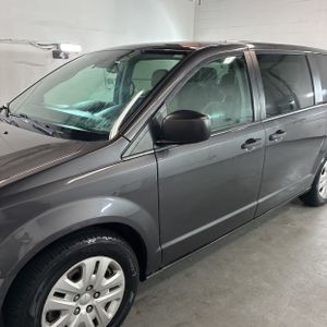 صورة 2 لـ 2019 Dodge GRAND CARAVAN SE