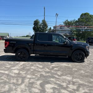 2023 FORD F-150 XLT photo 10